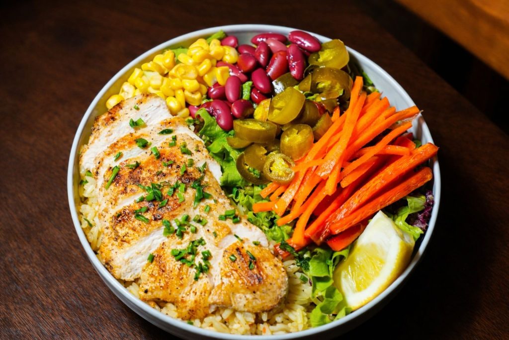 Izgara Tavuklu Bowl